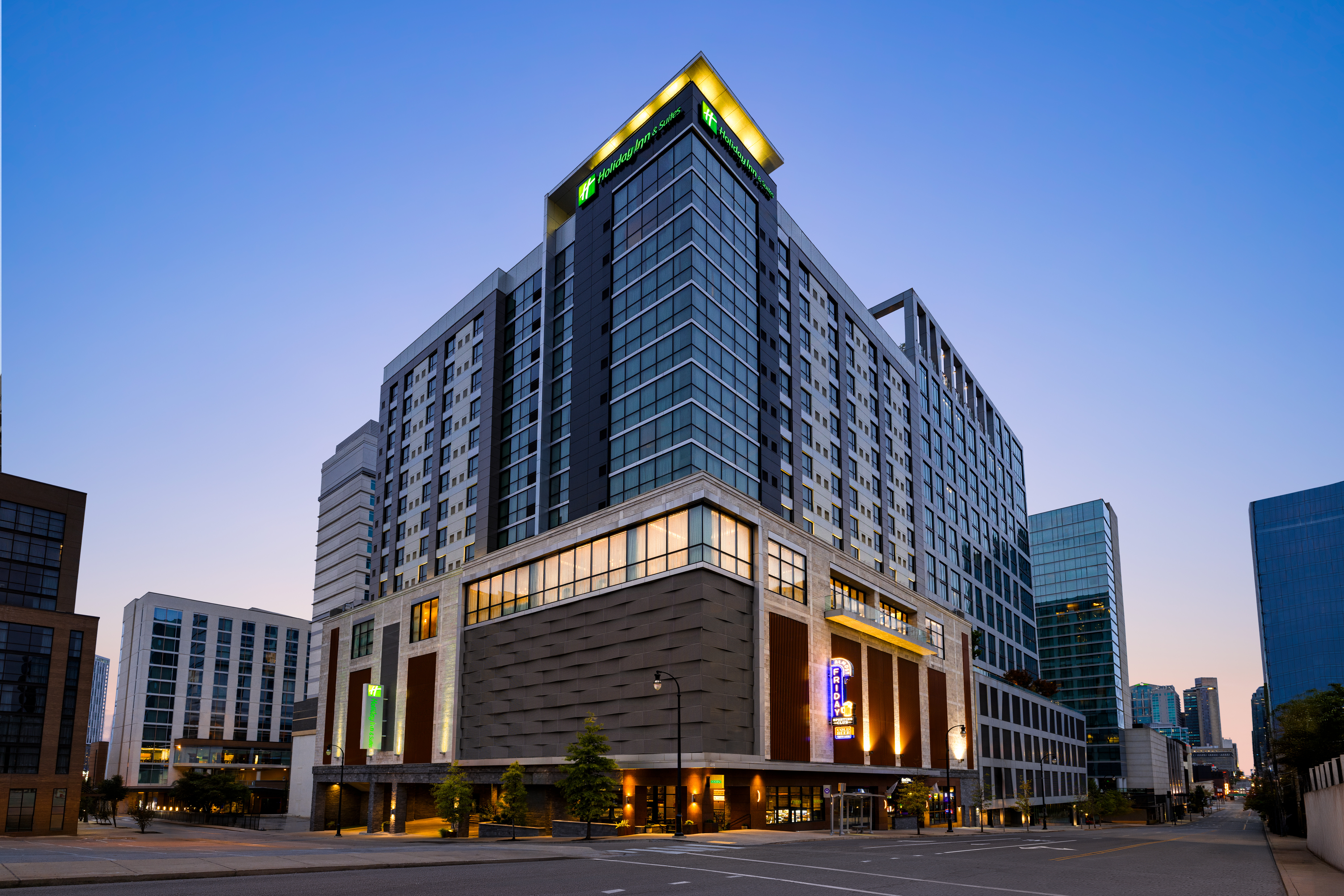 Holiday Inn and Suites Nashville Downtown Broadway